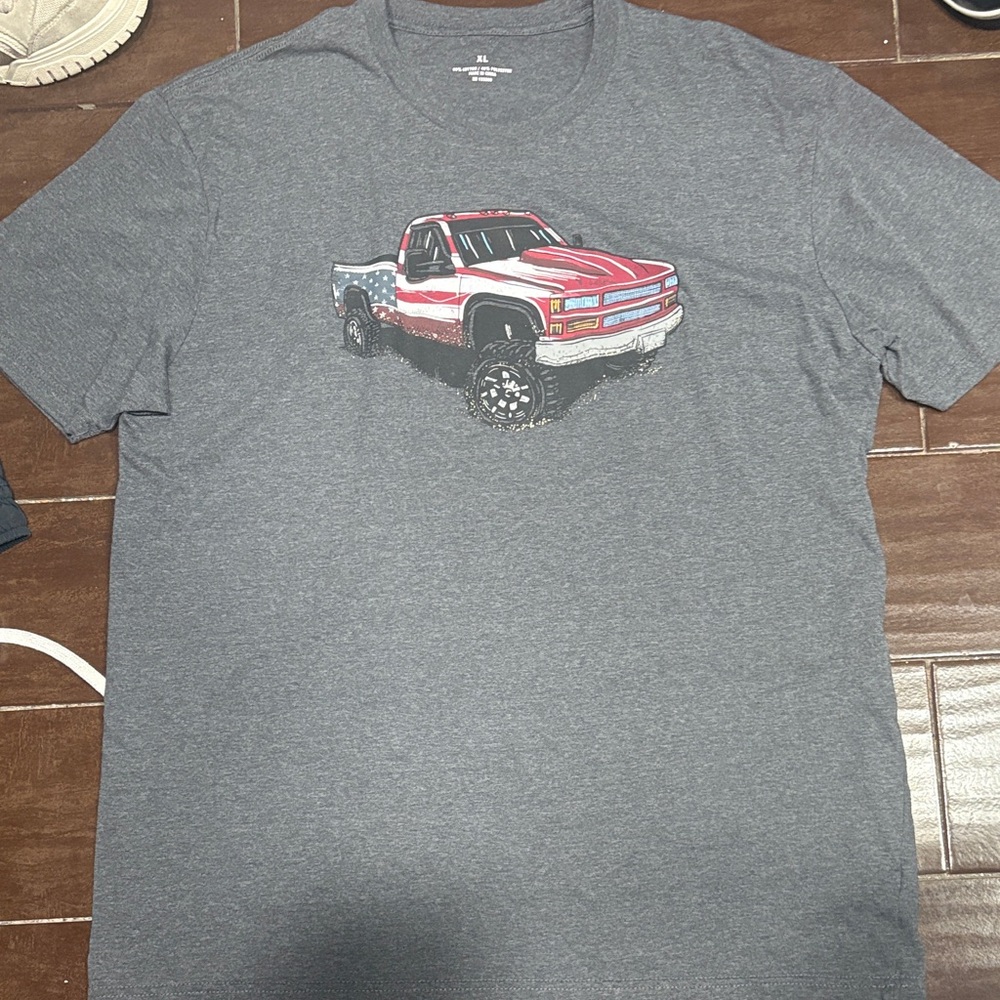 Men's Gray T-Shirt with Truck Graphic